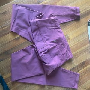 Lululemon yoga pants